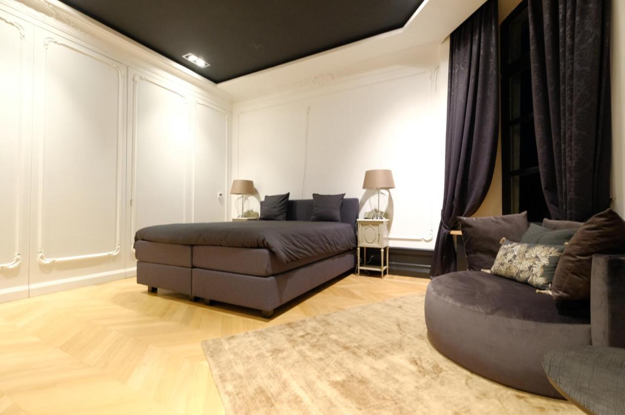 Suite La Duchesse Et Parking Prive Gratuit モンス エクステリア 写真